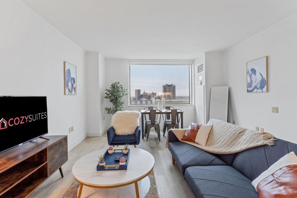 Sleep 6 Stylish 1br 2ba Beachfront By Cozysuites *
